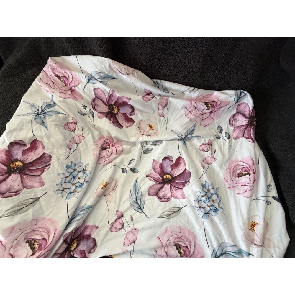 Cute floral sheets by Honey Lemonade